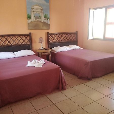 Hotel Cavanna Inn Castillo de San Felipe Екстериор снимка